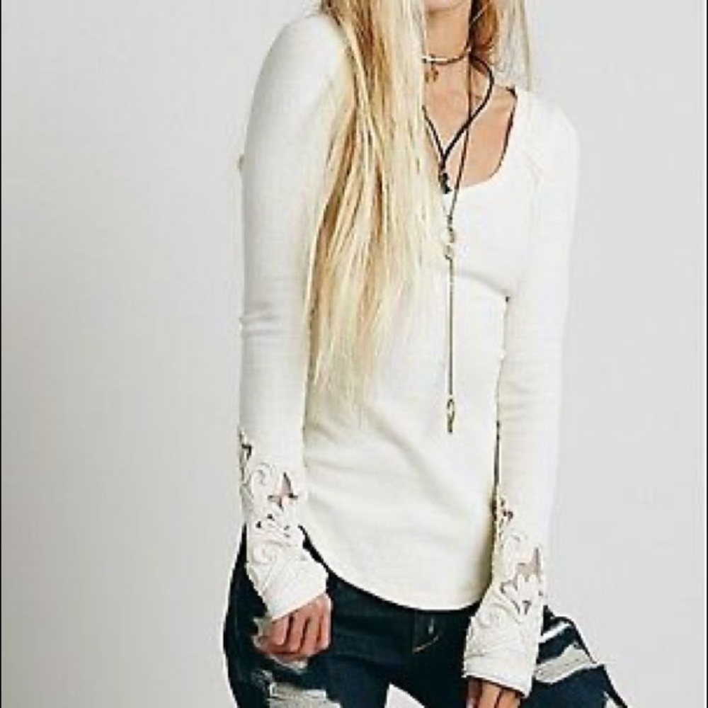 White Free People "We The Free" Masquerade Cuff Thermal Cream Size L Rare Color